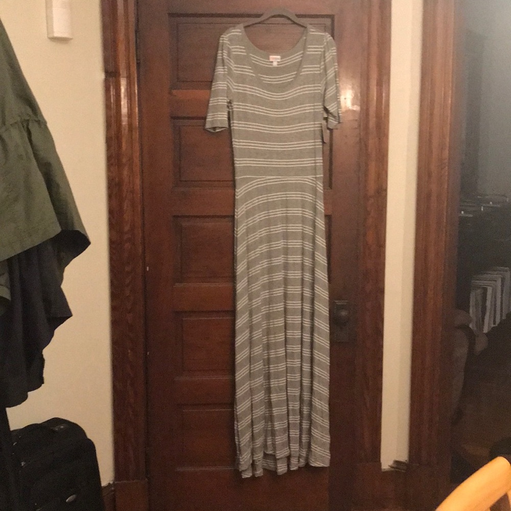 LuLaRoe Ana size Mdm Neutral Grey & White Stripe